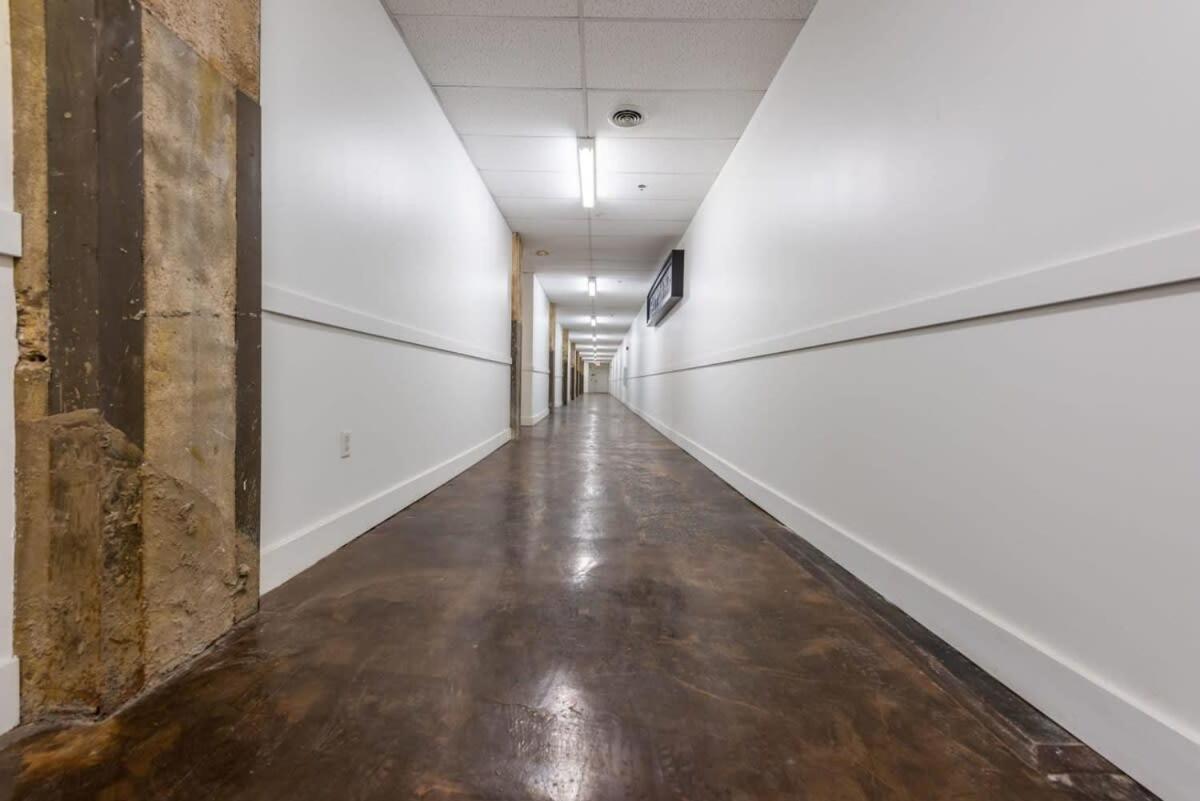 2Br 2Ba Spacious Historic Loft With Gym By Envitae Kansas City Kültér fotó