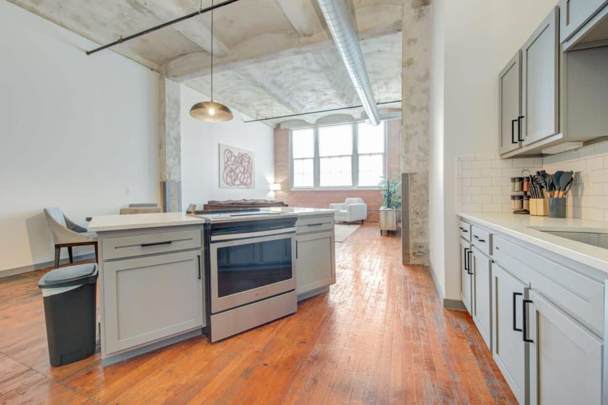 2Br 2Ba Spacious Historic Loft With Gym By Envitae Kansas City Kültér fotó